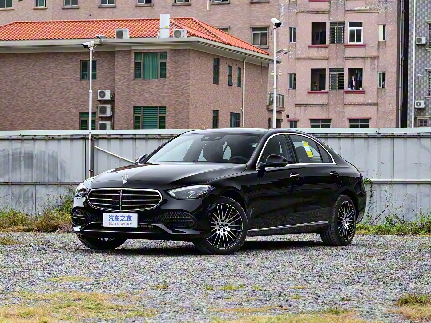 奔驰C级现在全系从1.5T升级到2.0T了，我对排量这种东西无感，我主要看响应速