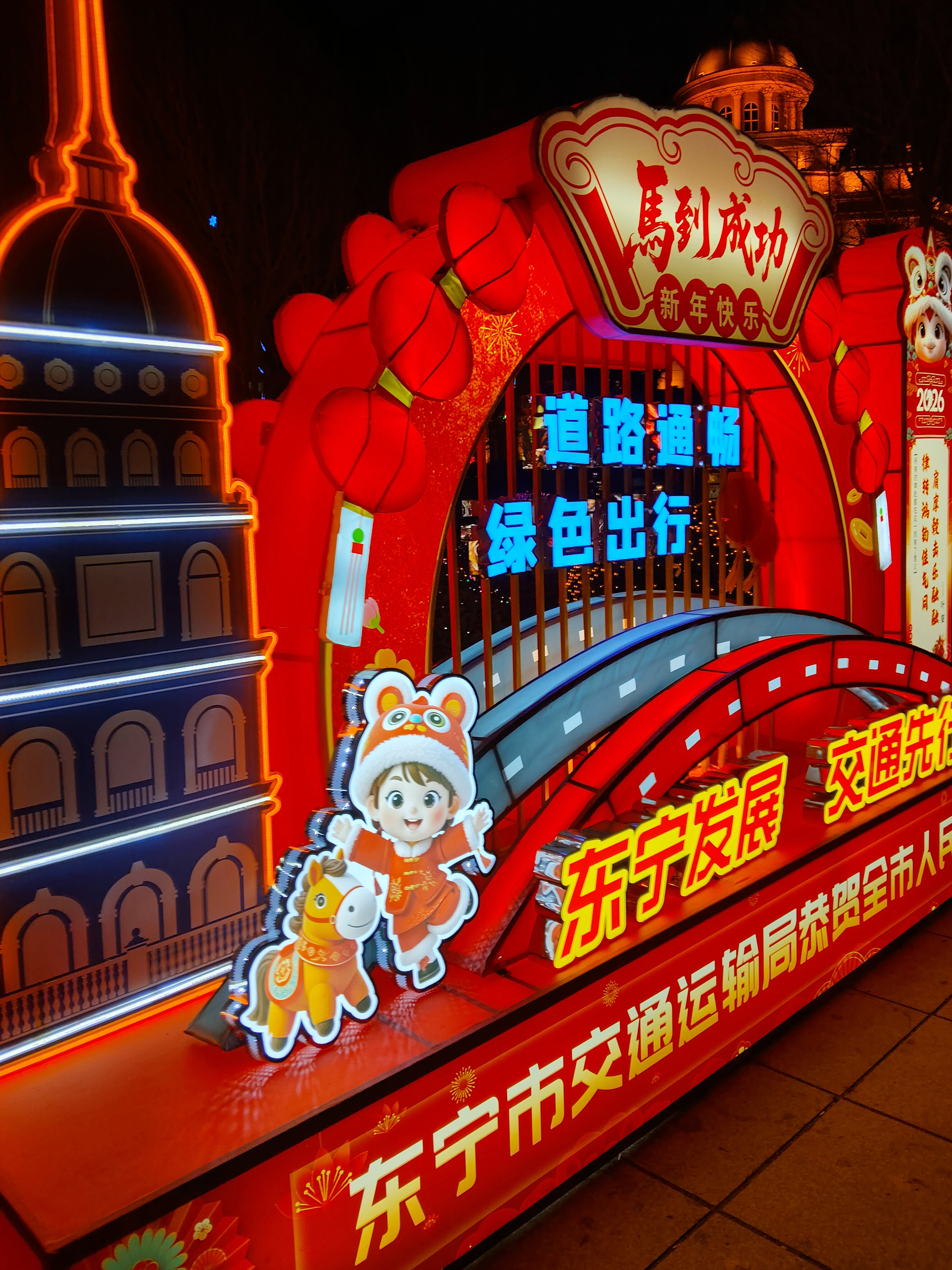 如何用一句话来评价中国女篮中国女篮宛如一把双刃剑，内线有韩旭、李月汝...