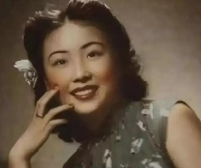 1948年，陕西一老农贪图便宜，娶了一个不要彩礼老婆，老婆给他生了8个孩子。30