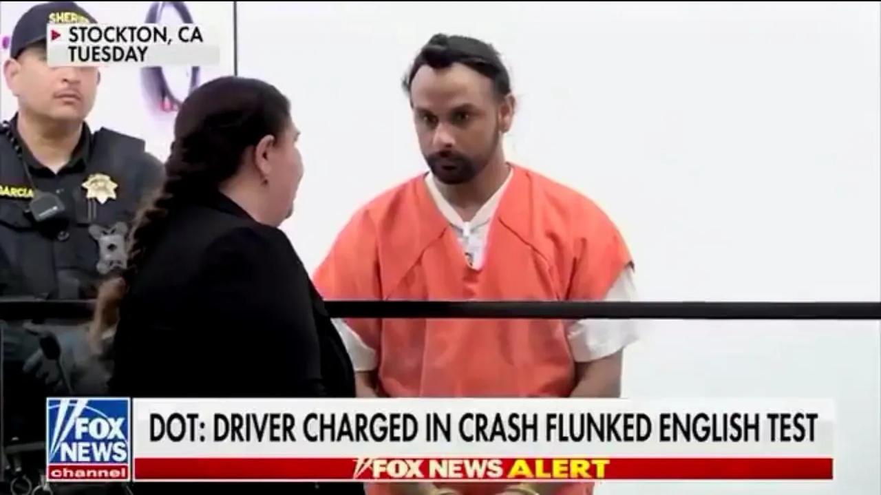 这么荒唐的事竟然发生在美国。在佛州因违章发生交通事故导致三人死亡的印度卡车司