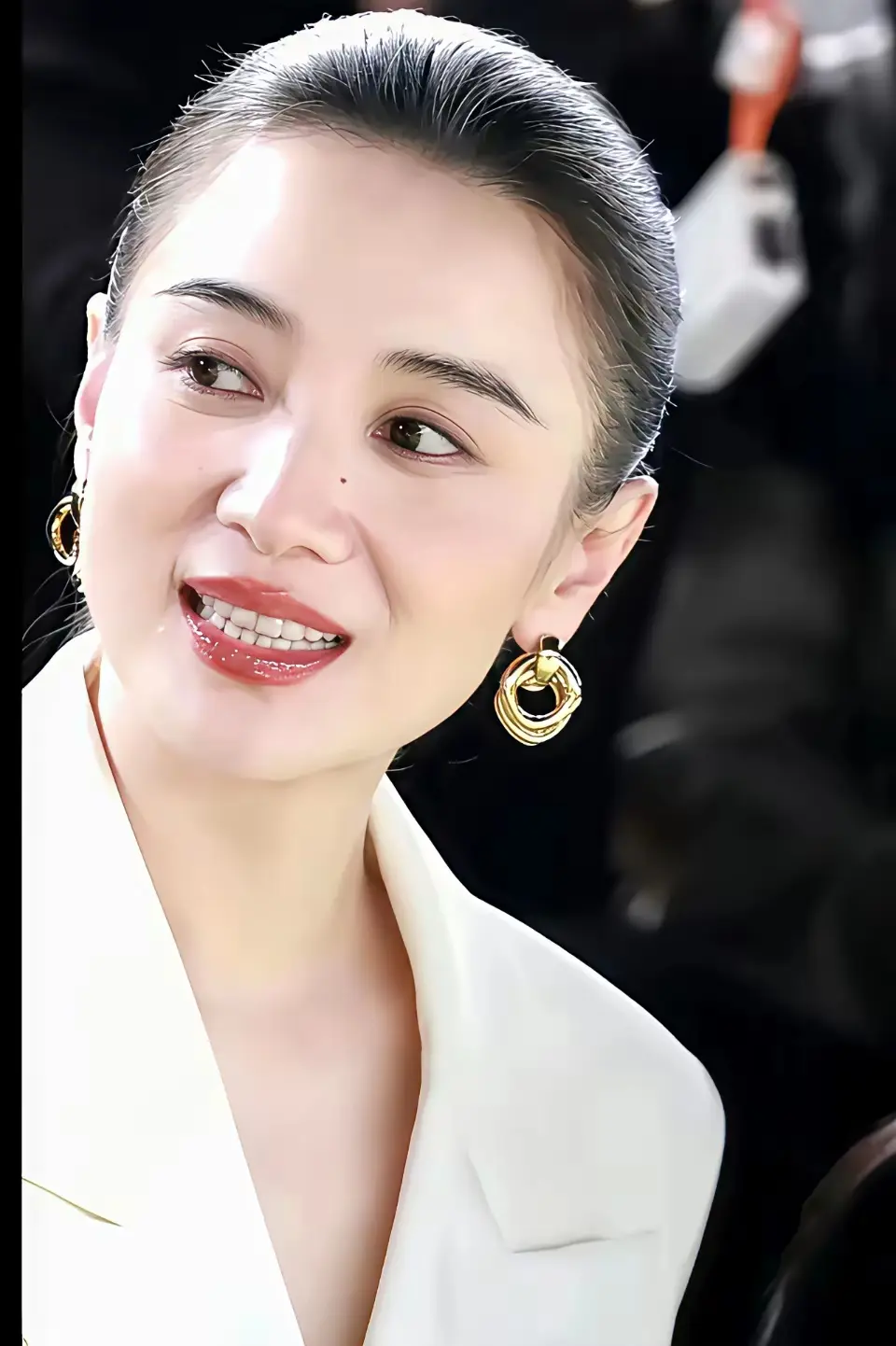 宋佳张柏芝骨相对比：下颌差异明显
