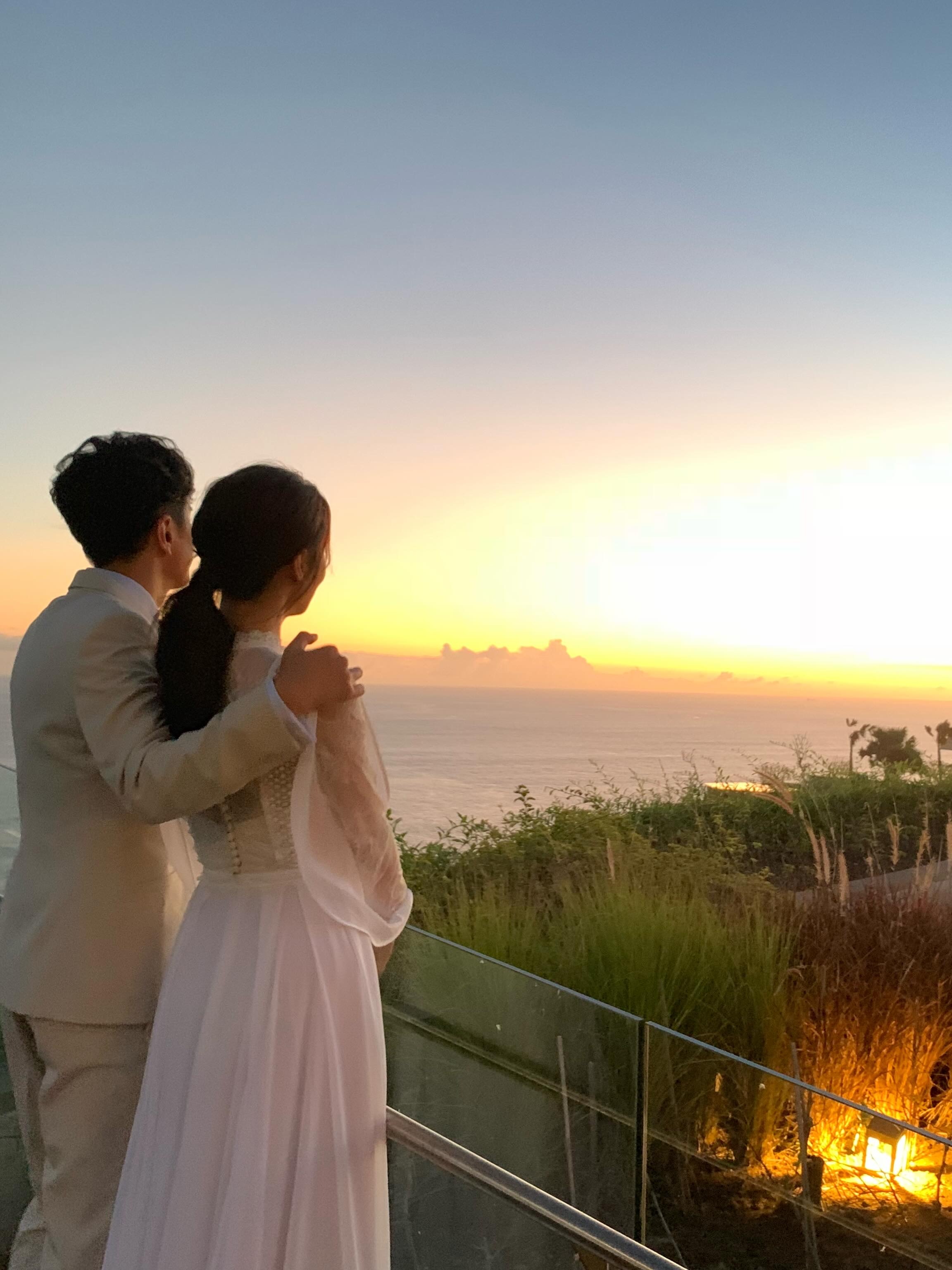 结婚8周年纪念日萧正楠黄翠如晒温馨照