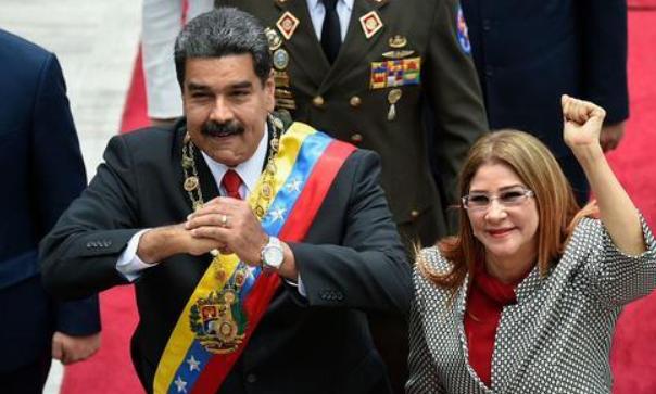 罪不及家人！美国抓马杜罗夫人，吃相太难看！带走家人这步棋目的从来不在