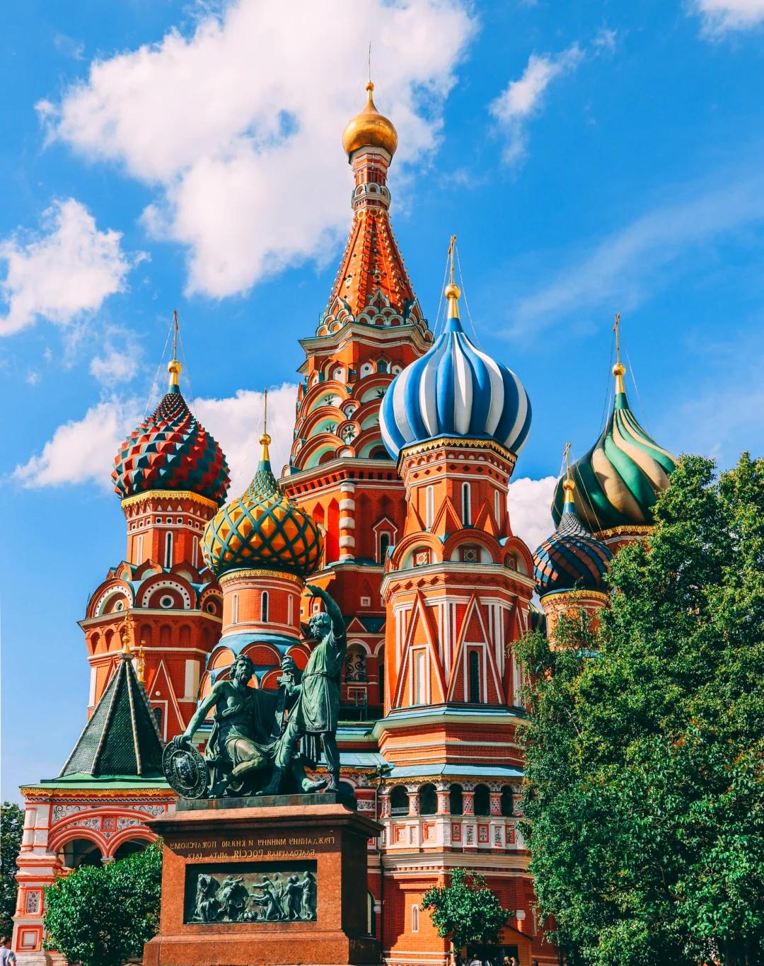 要说俄罗斯哪座城市最适合旅游，还真不好选，各有各的魅力。莫斯科作为首都，有各式