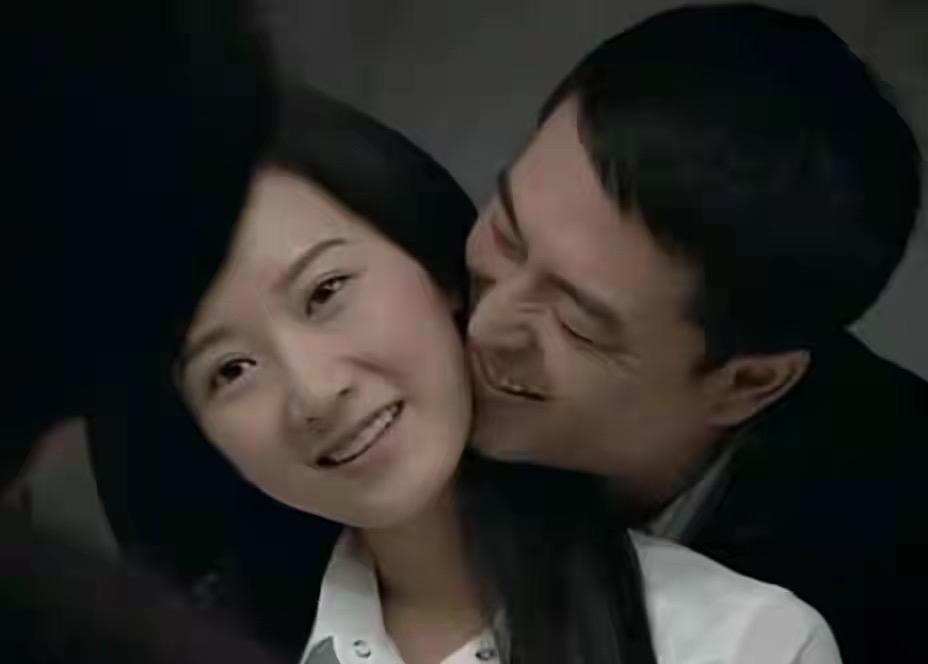 《蜗居》中海藻长得也不是特别漂亮，为什么宋思明还要出轨跟海藻在一起呢？之前看