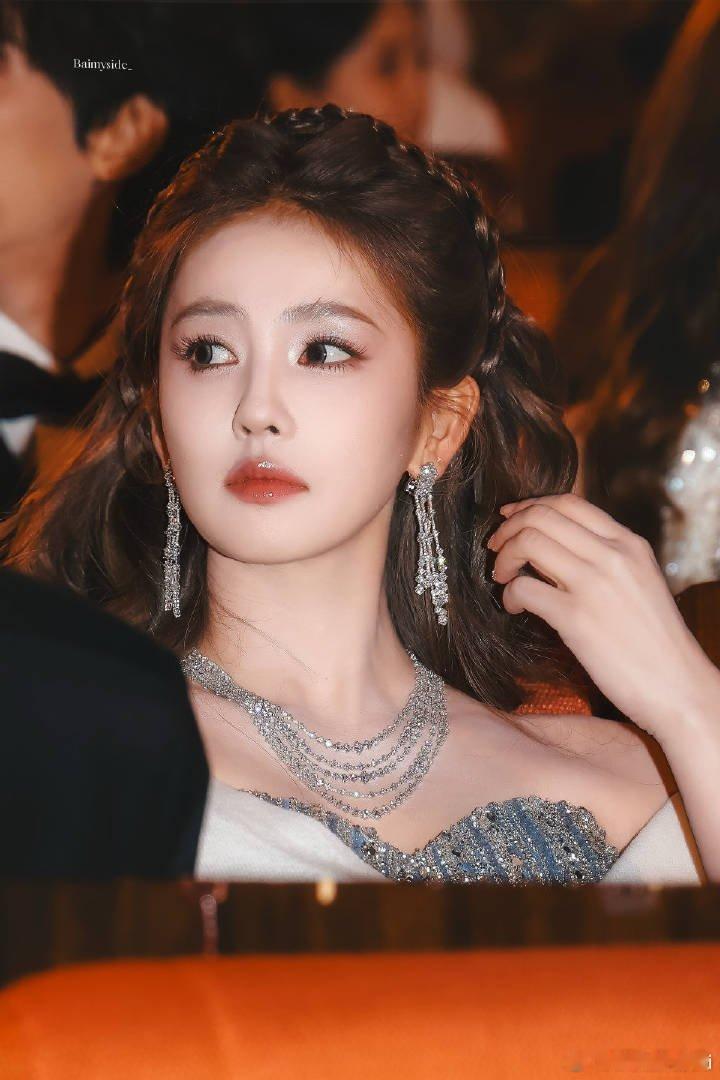 网传今年尖叫之夜尖叫女神白鹿，尖叫男神刘宇宁，挺好的，实至名归