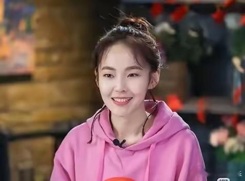 36岁张佳宁，告诉所有女人一个道理，那就是你可以谈姐弟恋，你也可以“女强男弱”，