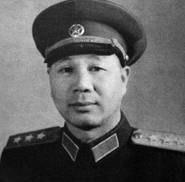 飞夺泸定桥英雄团长高烧后举枪被认为自尽，多年后杨成武讲述真实情况，原来并非如此？