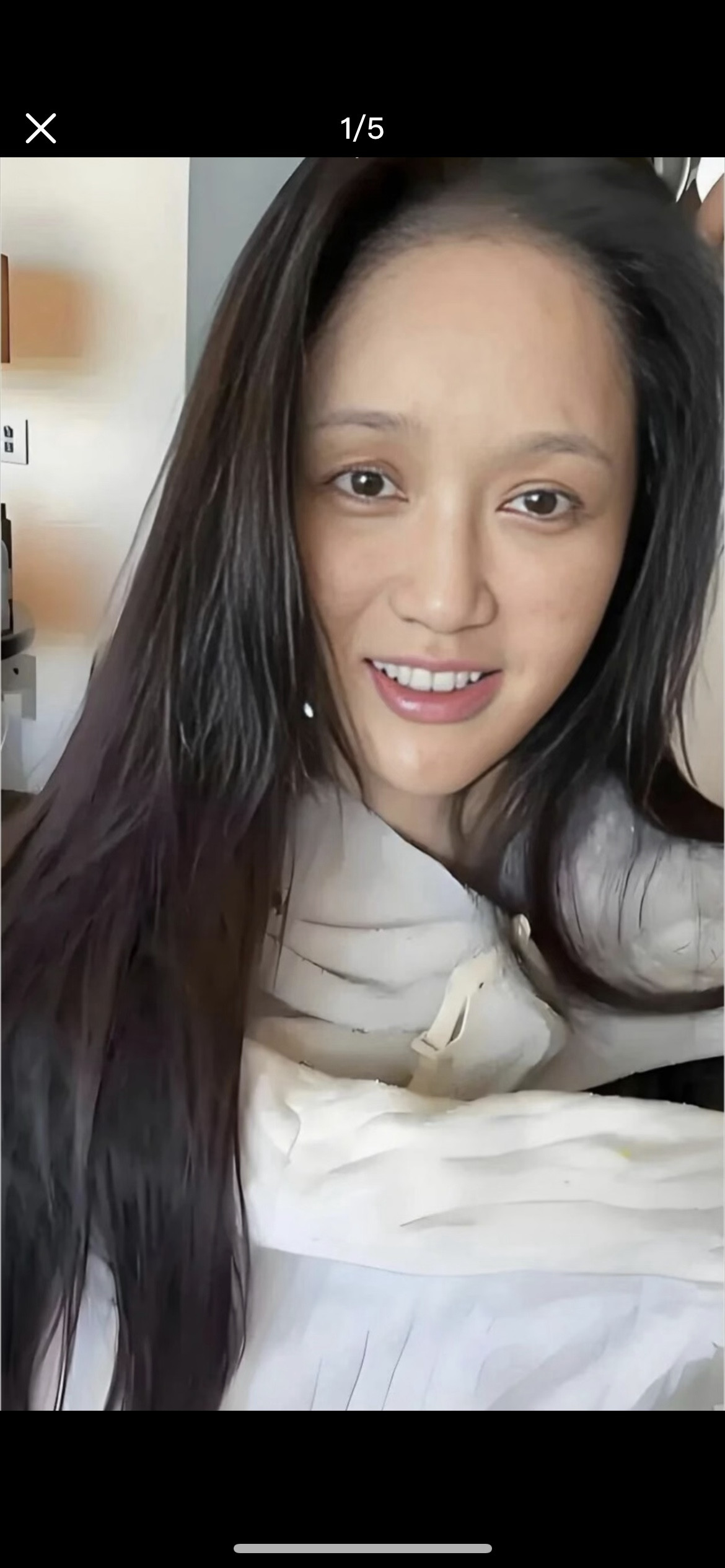陈乔恩太勇敢了吧？居然罕见晒出自己的素颜照我一直以为她浓颜没想到眉毛这么淡不过毕竟快50了这样保养的