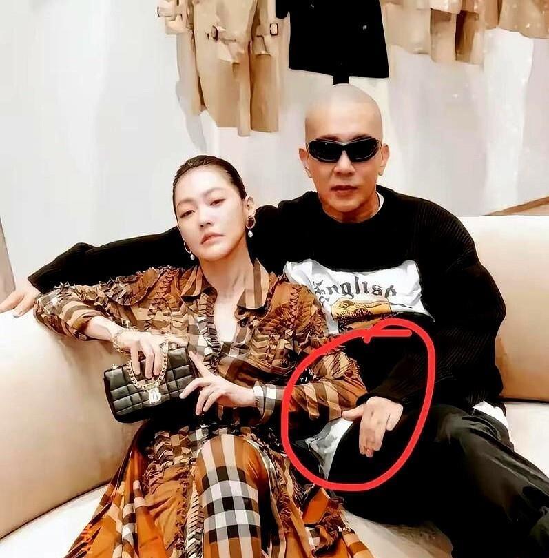 太离谱了！大S去世才半年，小S和具俊晔竟被曝每周密会，连亲妈态度都180度大转弯