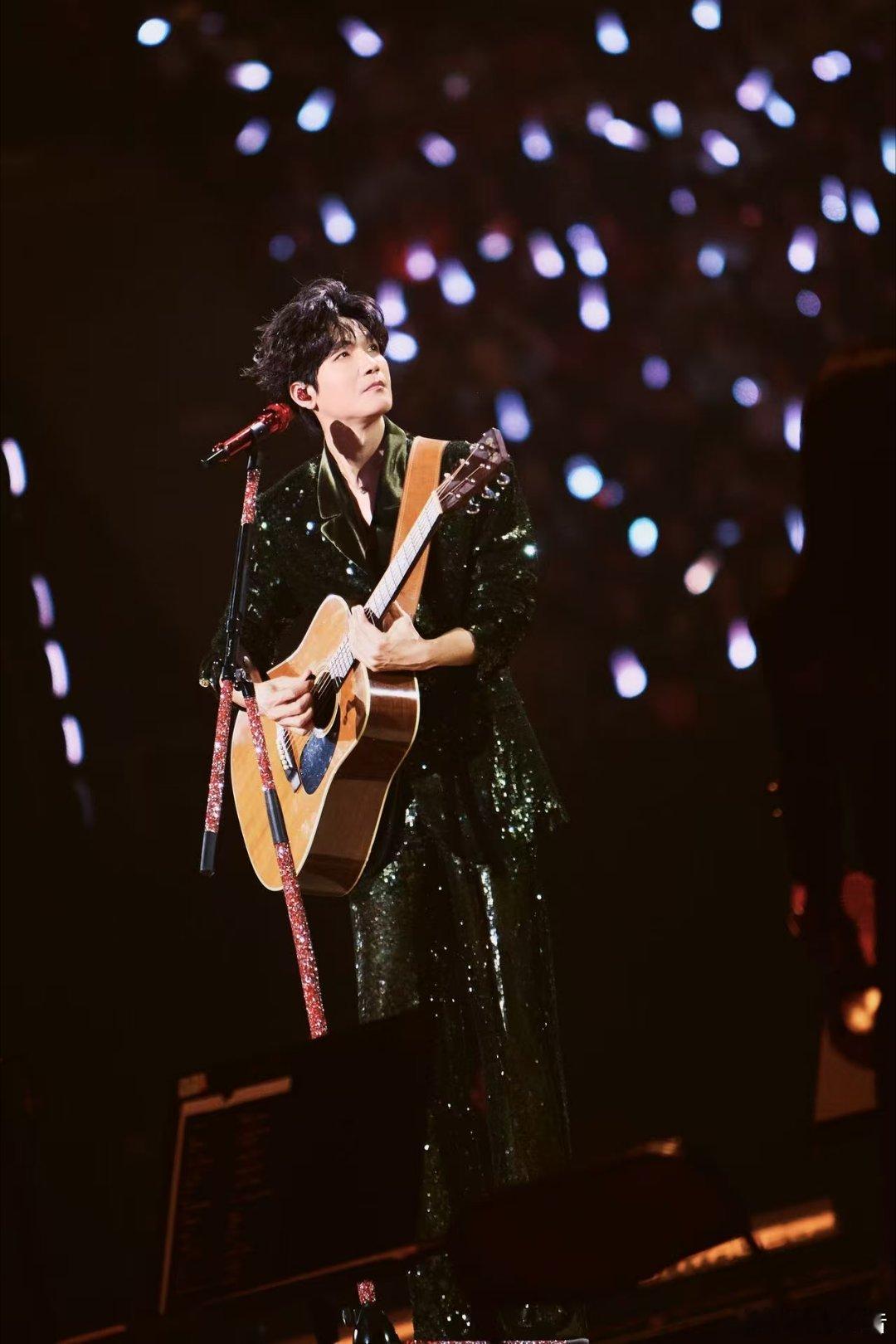 陈楚生新歌墙陈楚生新歌墙16秒抢先版16秒不够听！新歌《墙》的抢先试听片段，前