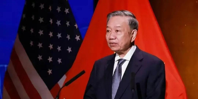 越南终究还是跪了经济命脉被拿捏当年越南战争，越南人硬刚