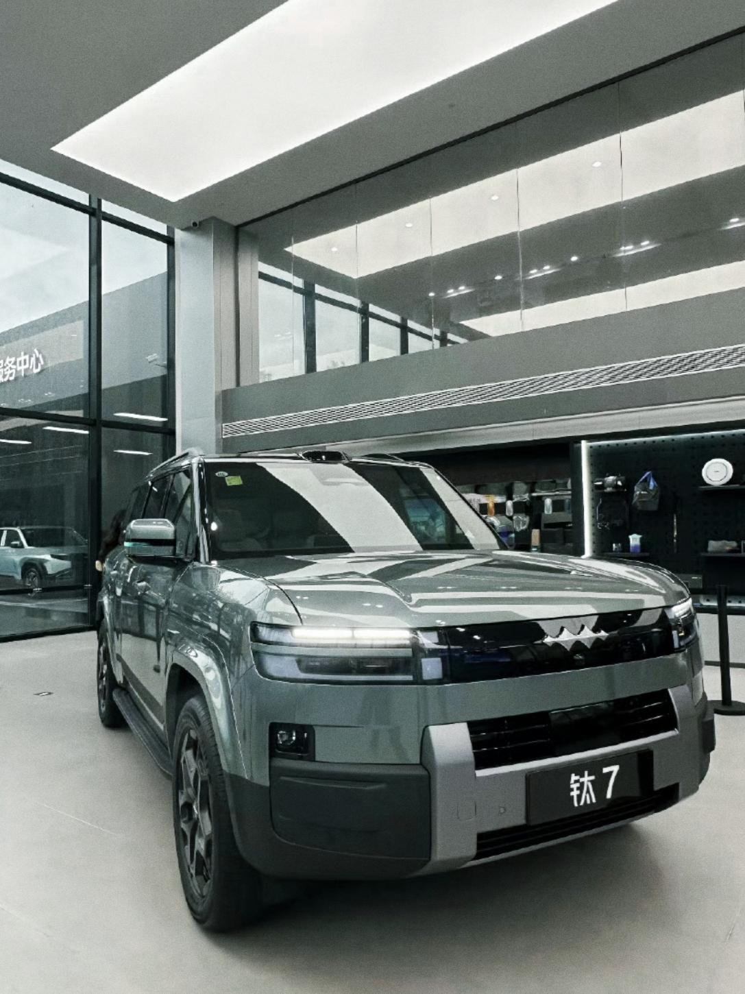 骂的越惨越打脸方程豹钛7刚上市时，有人说月销1万台都难，但当10月销量公布后，