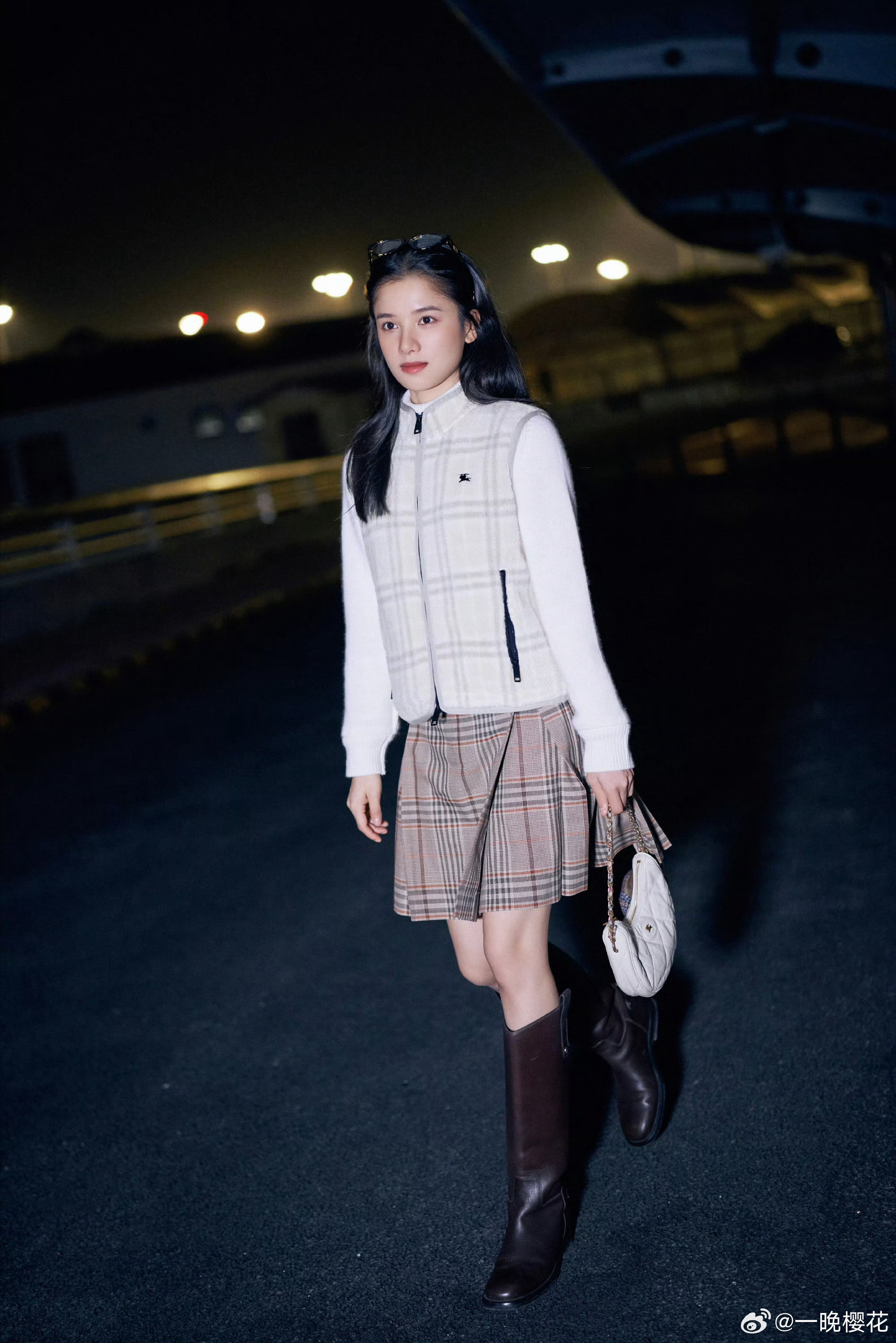 呀呼好漂亮女神炸街来咯美美美！​​​