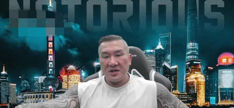“馆长”在直播上发表获胜感言，他说“大罢免”的失败是让所有全台湾的同胞最骄傲的一