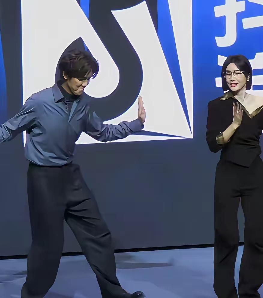 秦岚偏离正常路线，越来越严重了。秦岚很好的演员，跟上钟实在拉低了自己，小动作我们