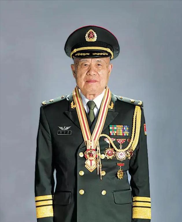1982年夏天，时任解放军工程兵工程学院院长的钱七虎收到一个消息：儿子高考落榜了