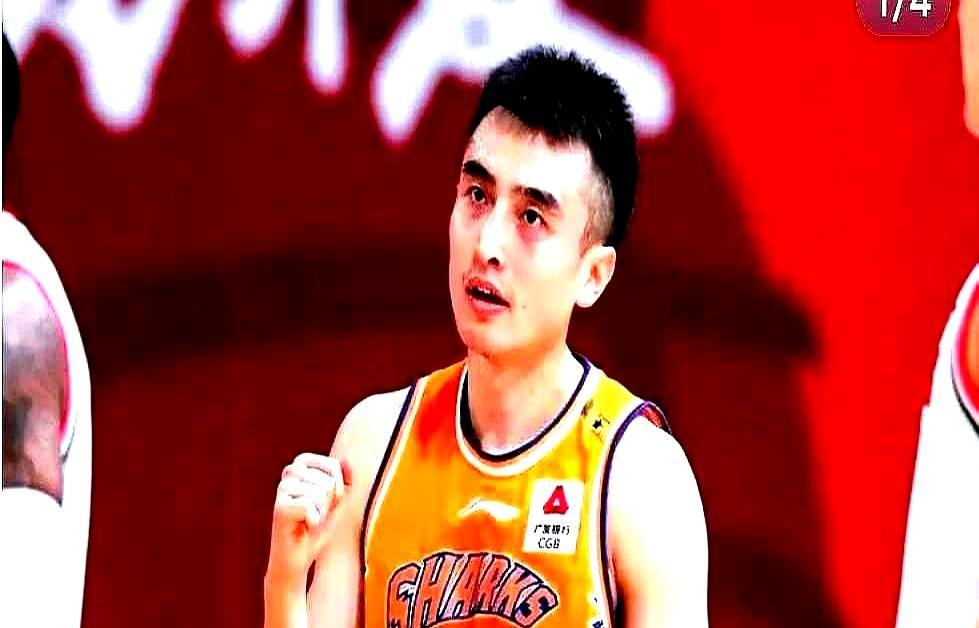 30岁，被球队一键删除北控官网悄悄把张帆名字挪到最底，罗汉琛顶替他空出的名