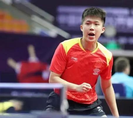 虽然今年收获了15个冠军，但王楚钦还是开心不起来，因为他丢掉了最重要的一个全运会