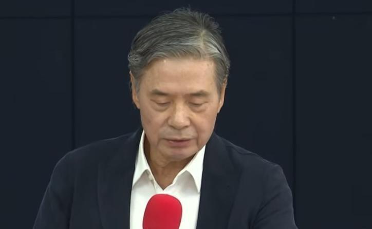 马英九今天下午委由马办发布声明，字里行间火药味十足：这回他是彻底和自家的调查小组