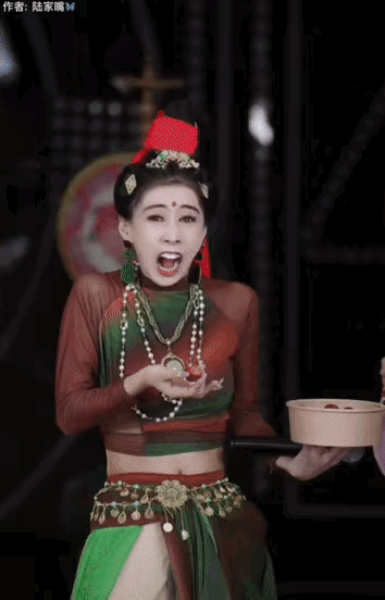 美女，你的淑女形象呢[笑着哭][笑着哭][笑着哭]