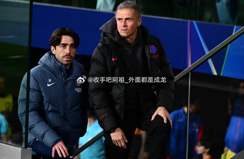 据《队报》报道，无论是在战术构想还是球队管理中，恩里克始终有一种“掌控一切”的执