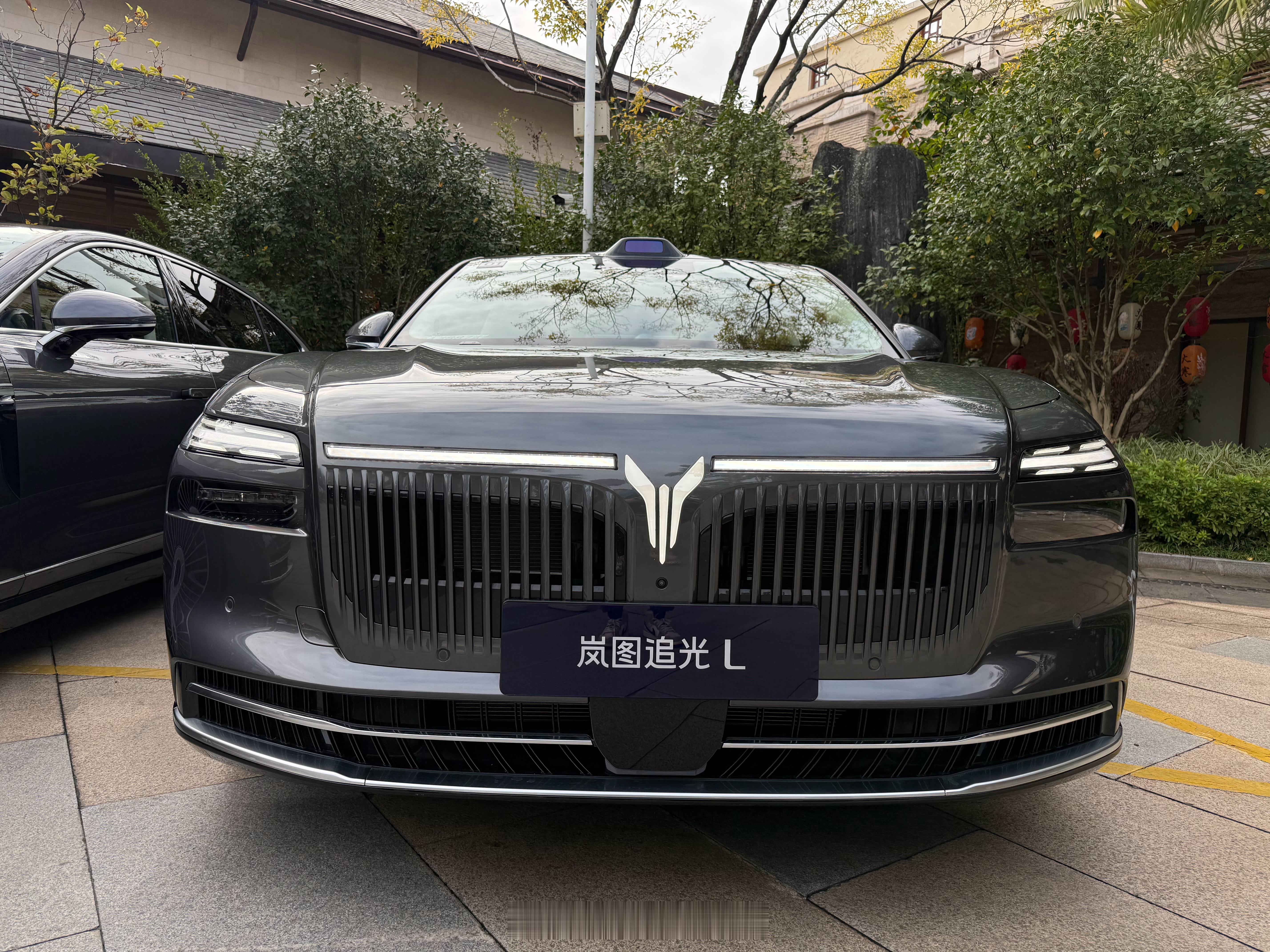 开始试驾，看能给我什么惊喜，现在自主品牌做旗舰轿车压力还是不小的汽场全开车评精选