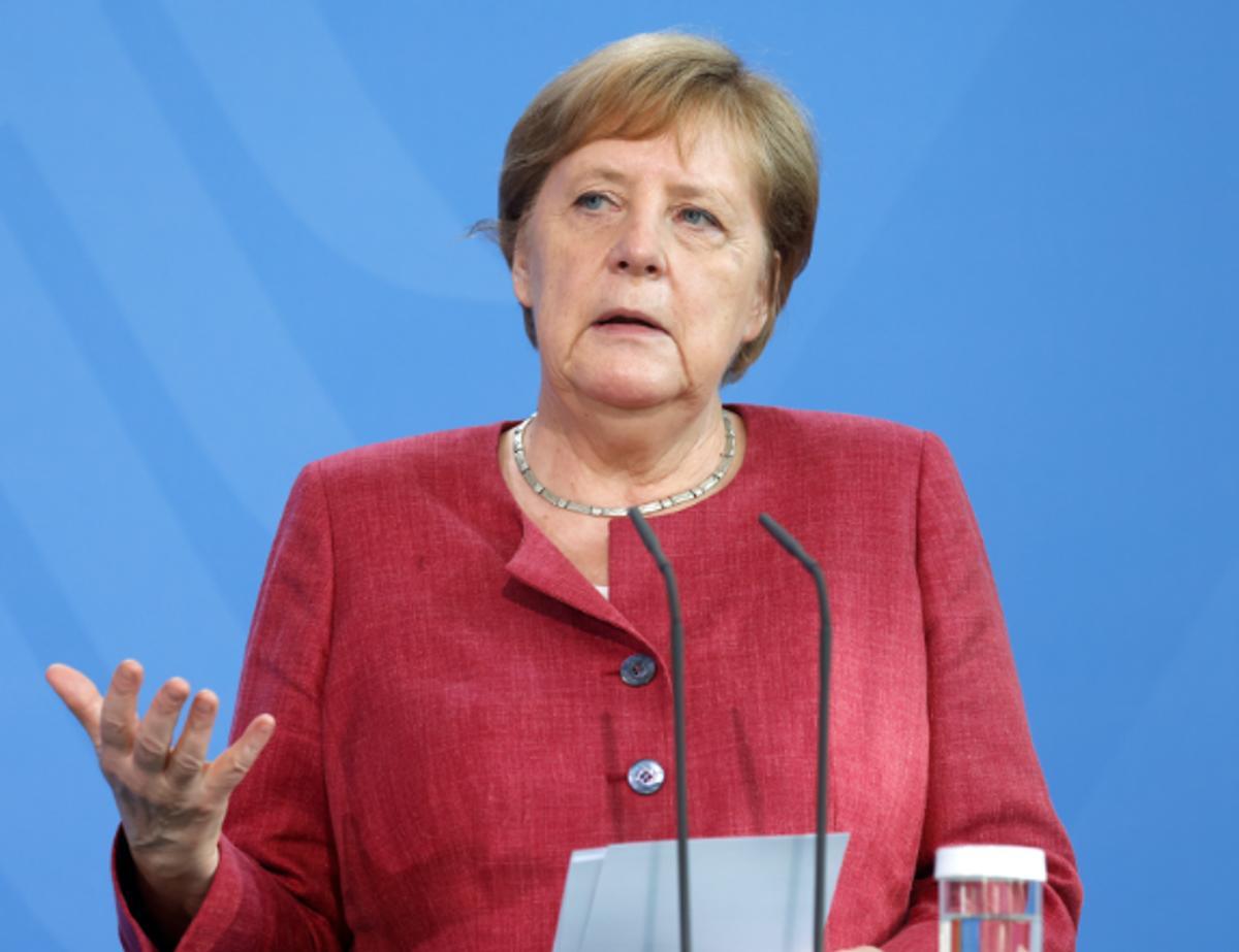 欧洲到了生死存亡时刻，默克尔出山指出一条明路！对于欧洲而言，真的到了生死存亡