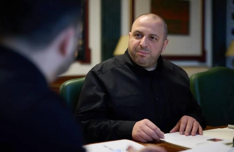 乌克兰国防部秘书鲁斯泰姆·乌梅罗夫拒绝返回乌克兰：乌克兰最高拉达议员要求撤换叶尔