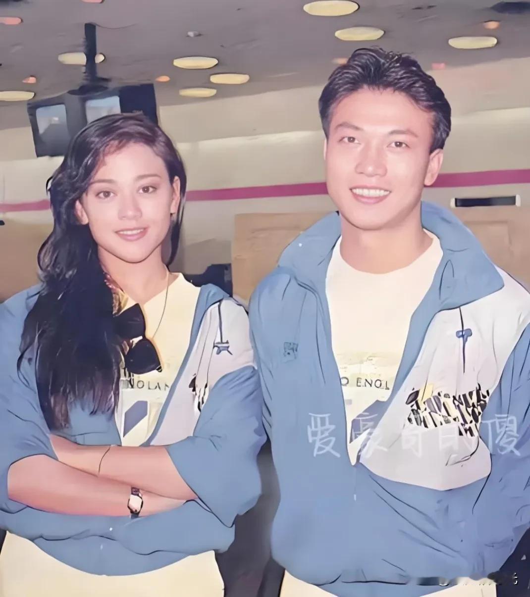 网友让王晶讲一讲钱小豪和钱嘉乐兄弟俩，王晶的评价非常客观。他说钱小豪一切条件