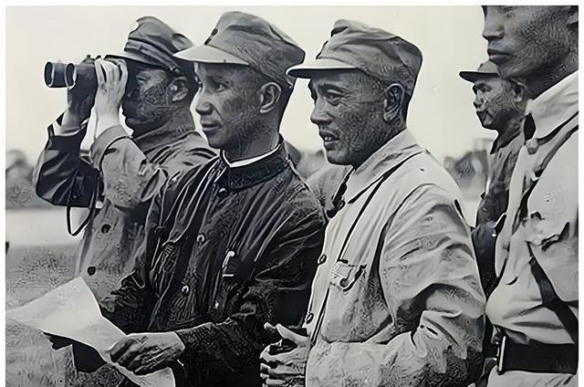 1948年4月，粟裕到西柏坡开会，会上粟裕建议在豫东打几个大仗，毛主席听后，问道