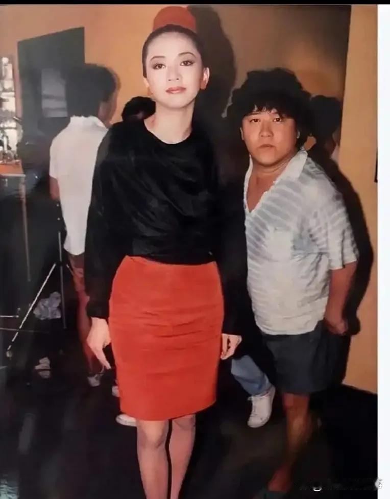 这个小胖墩有认识的吗？现在很有名气！