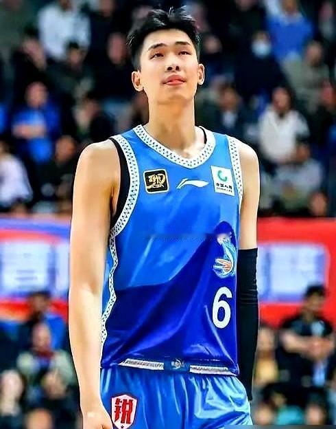 3个被看轻的年轻人，CBA撑大梁了，前几天CBA赛场这股青春风暴刮得真猛，林庭谦