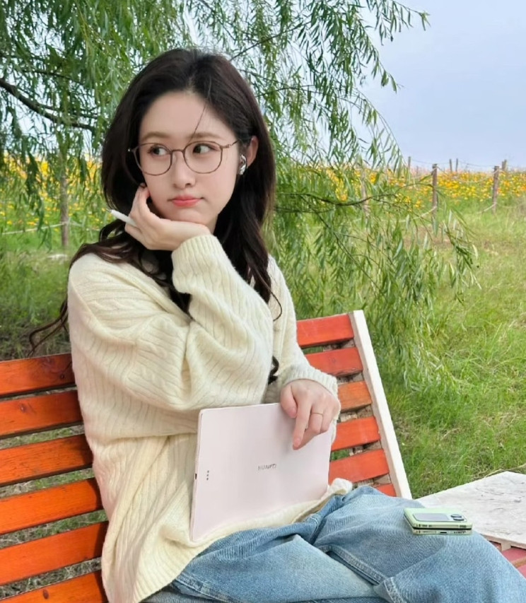 “半熟恋人”，我有一种预感。梁田百分之百找不到对象。并非是因为她不漂亮，只是