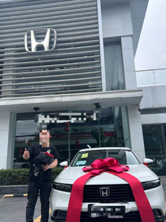 11代雅阁的用车感受基本上综合油耗下来再7.5个油，市区+高速一块跑的，和我之