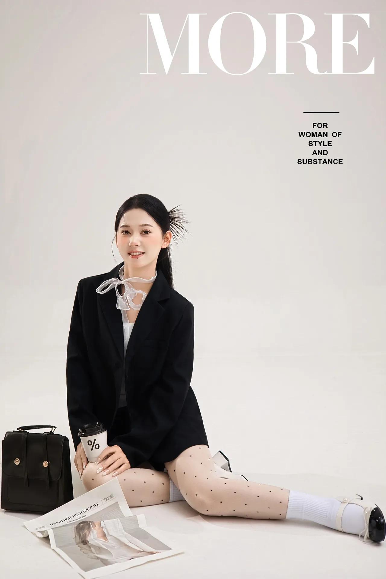 优雅职场风，黑白配穿搭，尽显女性魅力！黑白色调穿搭气质职场穿搭黑白配穿搭美学