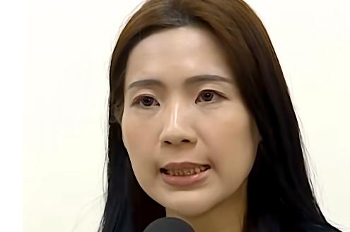 对于国民党讨论军购100分钟没共识，国民党“立委”徐巧芯受访说，今天各种版本跟立