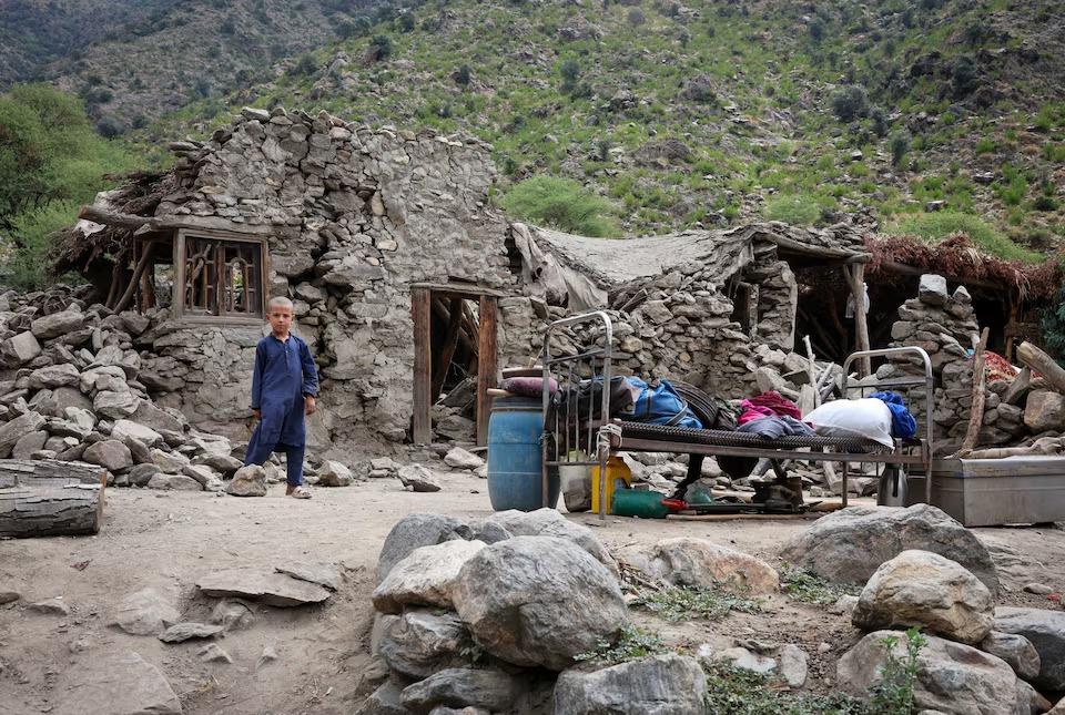 🇦🇫阿富汗地震死亡人数超过1,825人，援助减少本周早些时候，阿富汗东部