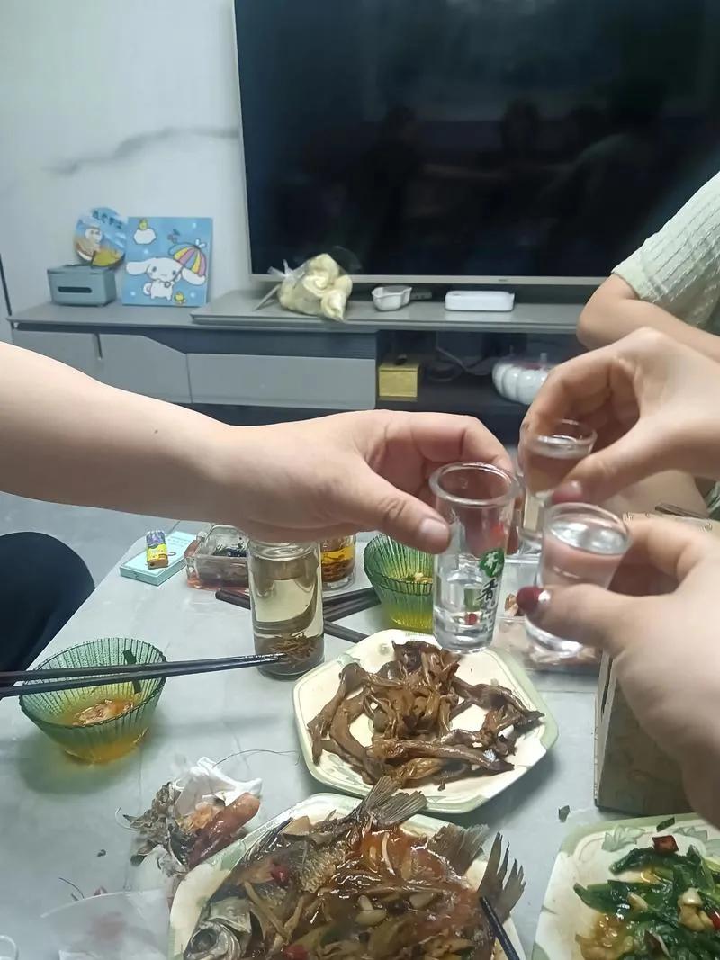 内蒙古乌海市，男子花了740元买瓶好酒，可他才喝一口，就吐出来了，赶紧投诉到市监