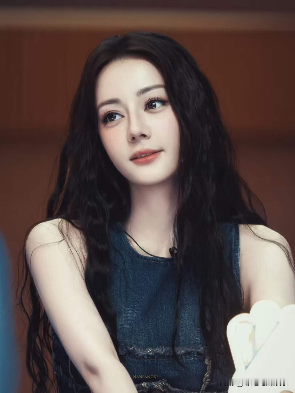 刘大锤爆料迪丽热巴私底下也是可怜人，明星表面上很风光，但私底下却很孤独，高处不胜