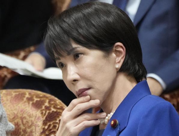 日本还有后手？11月18日，日本媒体称高市早苗手里还有一张牌，到时候可能还会挑起