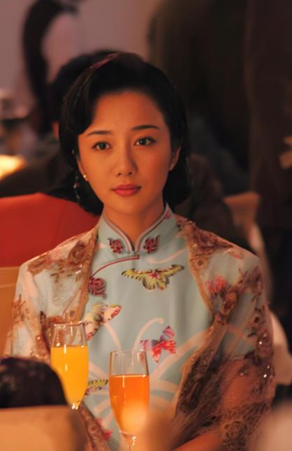 50集抗战剧，李依晓李彩桦领衔主演，演员阵容堪称豪华，剧情精彩纷呈，收视强劲，熬