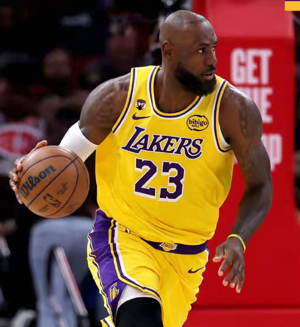 詹姆斯“打爆”杜兰特，湖人今年冲击总冠军有戏了……！湖人100-92击败火箭