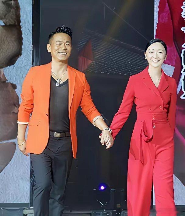 那套房没成婚房，却成了人生支点。孙浩和张瑶，二十多年没结婚，也没断联系。2003