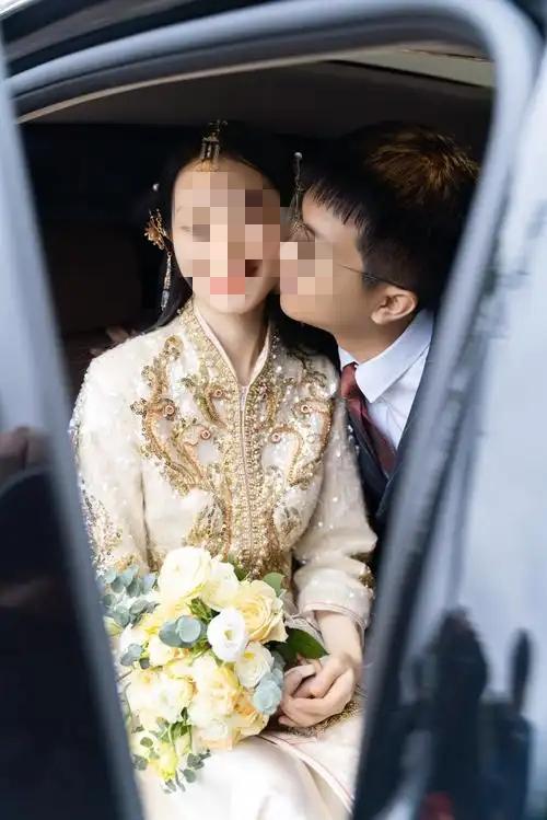 昨天在朋友圈看到一个以前的女同事结婚了，我心里五味杂陈，不晓得该祝福她还是举报她