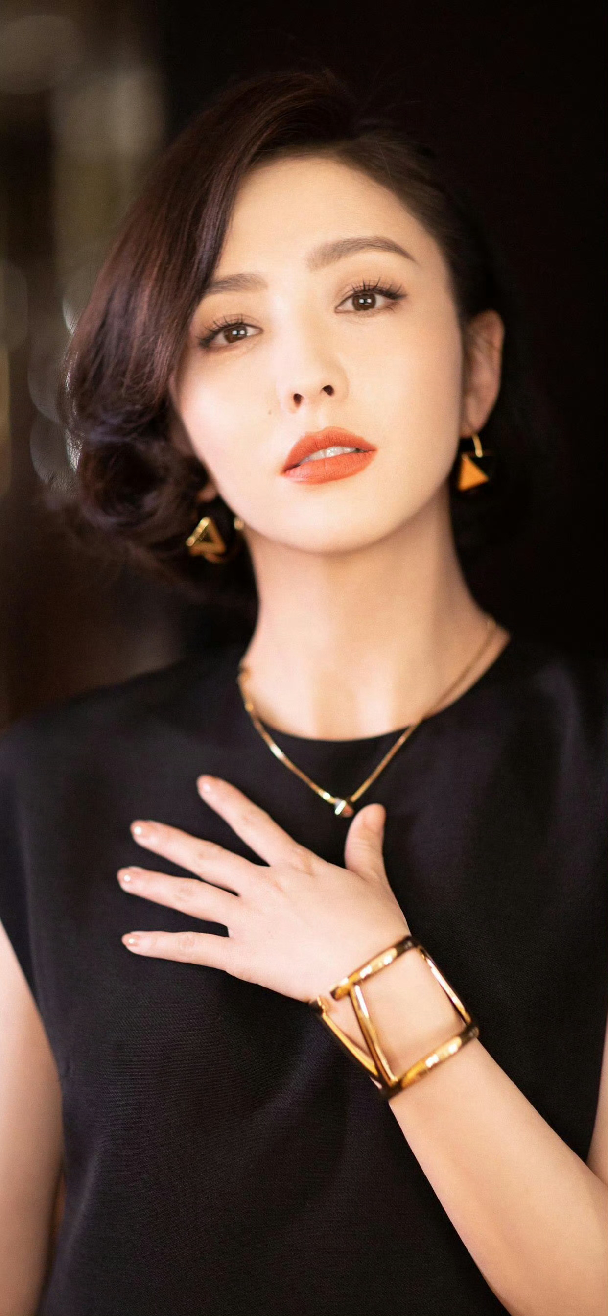 佟丽娅夫人的人妻感太强了吧