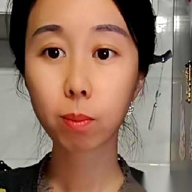 田媳妇点赞了一条网友留言，这条留言建议在二宽的墓碑上刻名字“郭威”，以后给九江那
