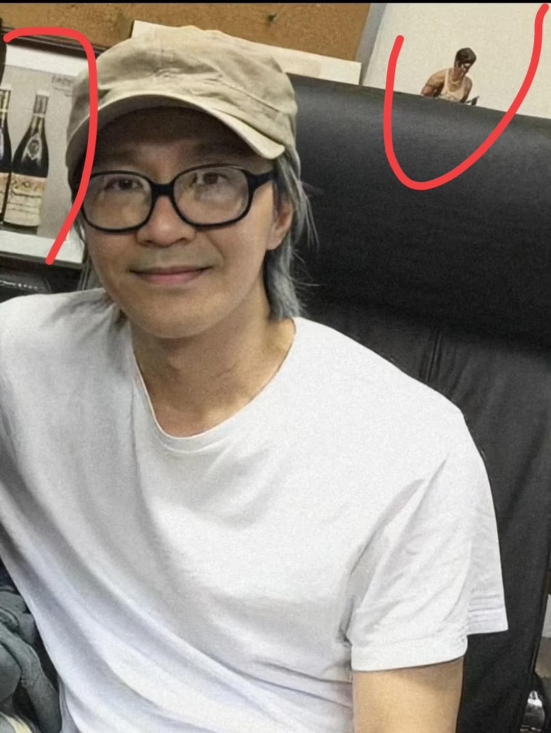 看细节，就知道星爷的内心追求什么了。