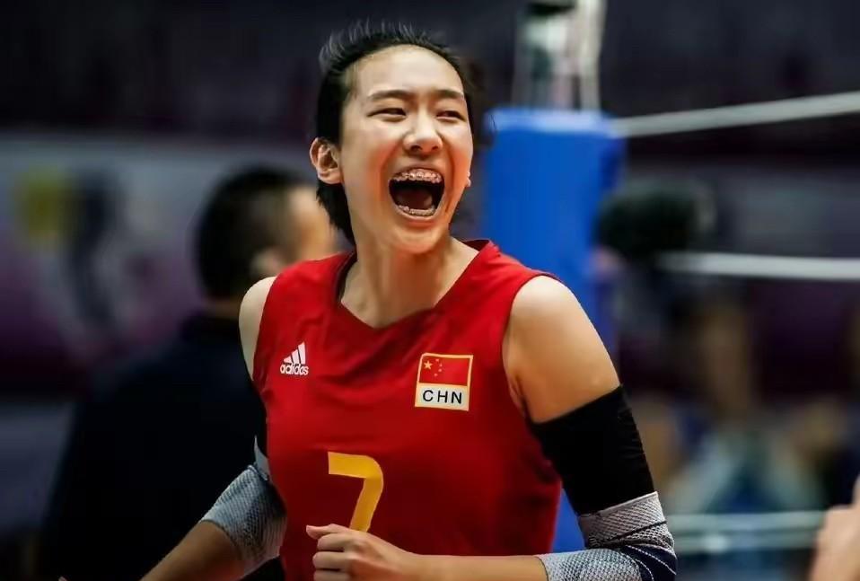 破案了，高意真的没有随中国女排前往美国阿灵顿，参加世联赛的第三站比赛。中国女