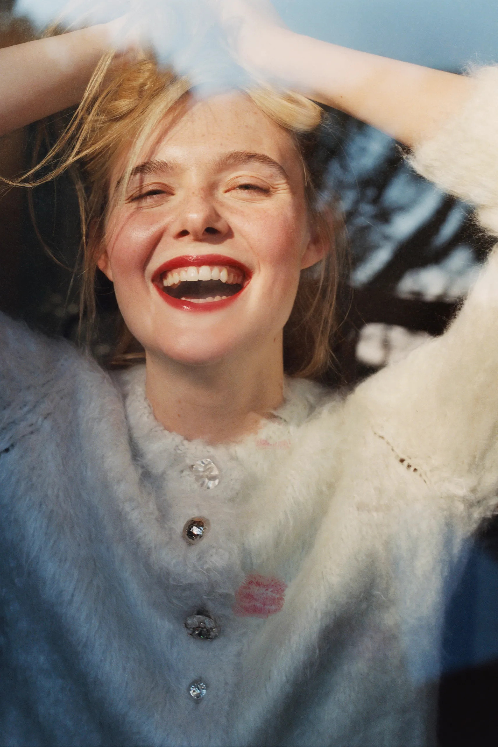 艾丽·范宁为《Vogue》西班牙版2026年4月号拍摄的写真照组图摄影：Cla